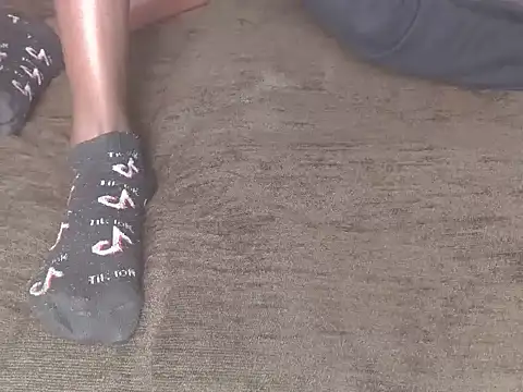 Snapshot of ChErRyanDchOcO chatting on October 1, 2025, 9:14 am ChErRyanDchOcO online show from October 1, 2025, 9:14 am