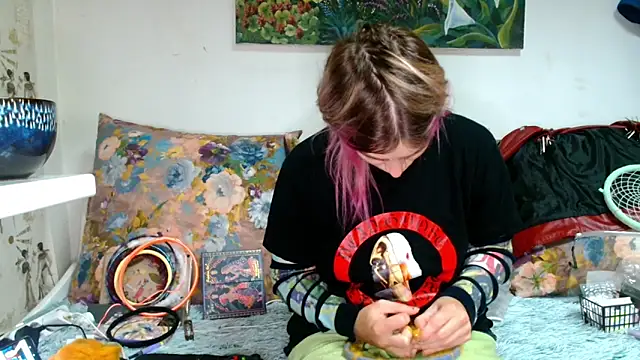 Sophie Bell online show from October 14, 2025, 5:46 pm