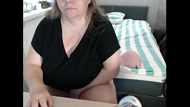 Sweetboobs online show from October 15, 2025, 7:49 am