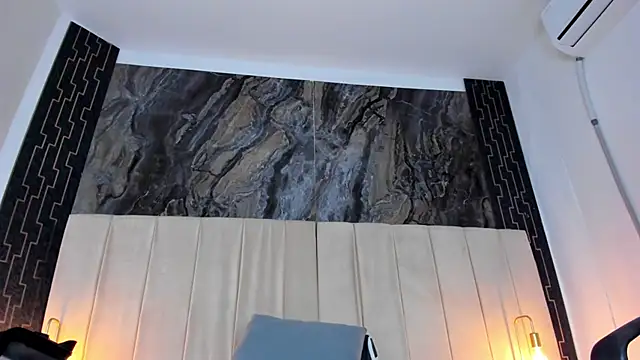 lia sofiia online show from December 2, 2025, 9:22 am