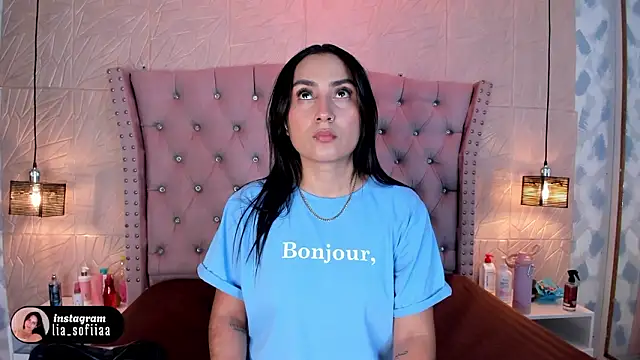 lia sofiia online show from February 3, 2026, 8:52 am