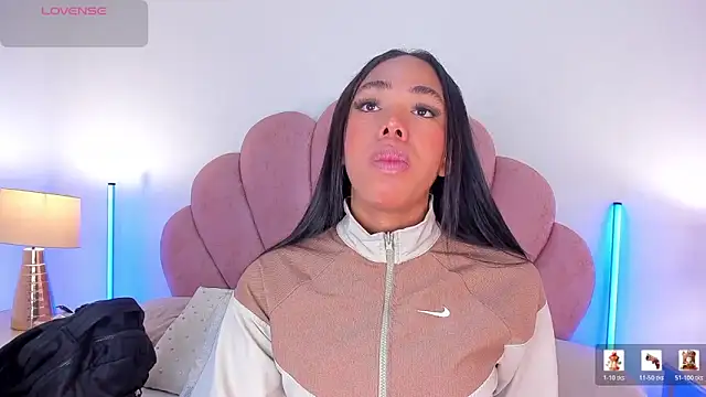 Nicole Paradise online show from March 3, 2026, 12:45 pm