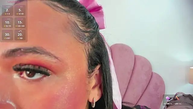 Nicole Paradise online show from March 3, 2025, 1:01 pm