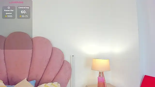 Nicole Paradise online show from February 23, 2026, 1:01 pm