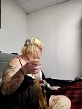 Trans Girl next door420 online show from January 7, 2026, 5:29 pm