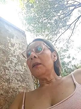 Snapshot of Mia-funny20 chatting on March 4, 2026, 8:49 pm Mia-funny20 online show from March 4, 2026, 8:49 pm