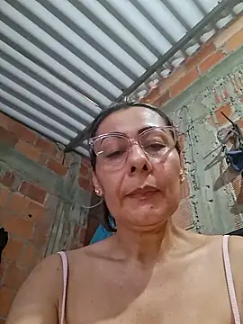 Mia-funny20 online show from May 16, 2026, 9:03 pm