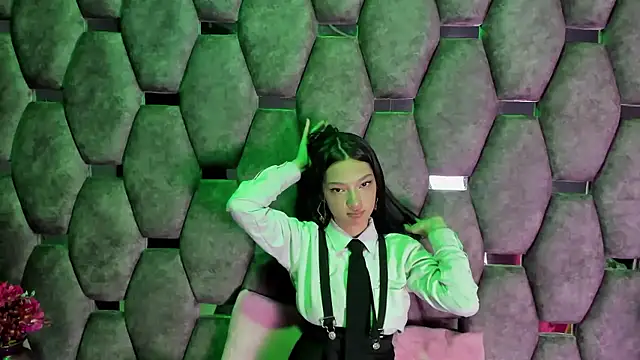 Snapshot of Aurora_18 chatting on January 15, 2026, 2:42 pm Aurora 18 online show from January 15, 2026, 2:42 pm