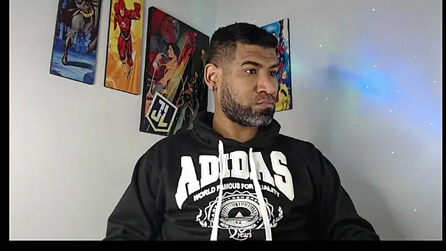 Snapshot of Enriblack92 chatting on February 5, 2025, 8:57 pm Enriblack92 online show from February 5, 2025, 8:57 pm