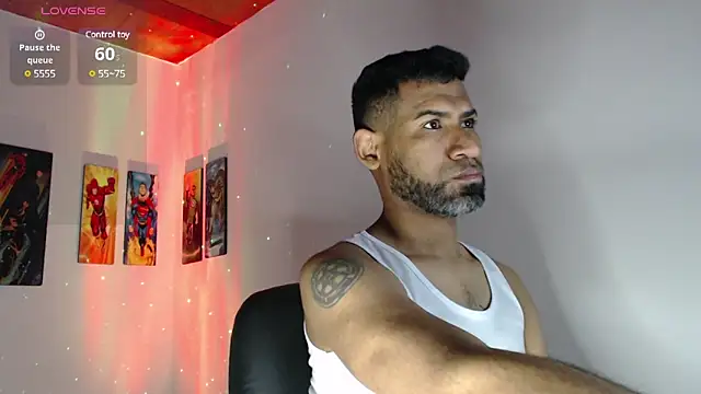 Snapshot of Enriblack92 chatting on December 18, 2024, 3:33 pm Enriblack92 online show from December 18, 2024, 3:33 pm