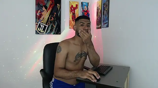 Snapshot of Enriblack92 chatting on December 31, 2024, 3:34 am Enriblack92 online show from December 31, 2024, 3:34 am