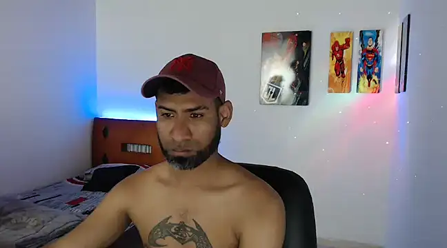 Snapshot of Enriblack92 chatting on December 22, 2024, 10:58 pm Enriblack92 online show from December 22, 2024, 10:58 pm