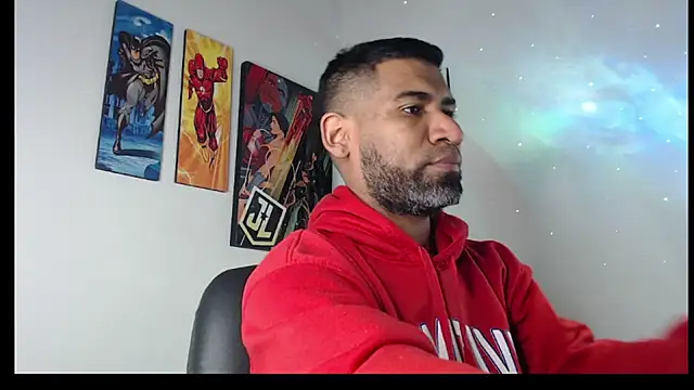 Snapshot of Enriblack92 chatting on February 19, 2025, 11:25 pm Enriblack92 online show from February 19, 2025, 11:25 pm