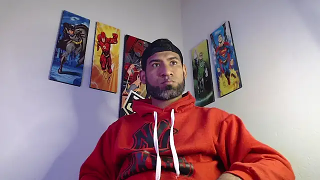 Snapshot of Enriblack92 chatting on January 27, 2025, 2:10 am Enriblack92 online show from January 27, 2025, 2:10 am