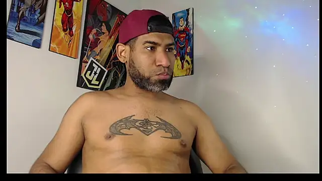 Snapshot of Enriblack92 chatting on February 15, 2025, 4:25 am Enriblack92 online show from February 15, 2025, 4:25 am