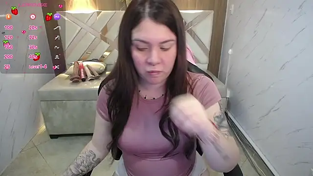 Paula b  online show from October 2, 2025, 12:41 pm