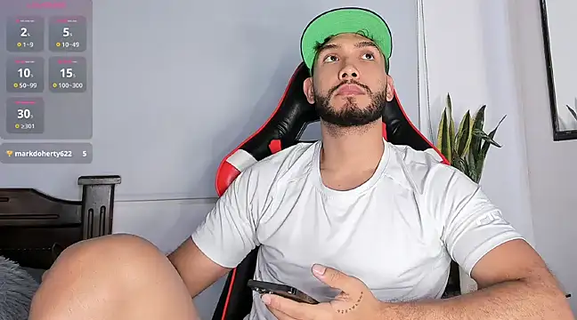 sanjuan01 online show from December 13, 2024, 2:32 am