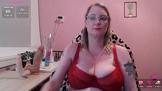 Snapshot of Nova_mea chatting on March 22, 2026, 6:31 pm Nova mea online show from March 22, 2026, 6:31 pm