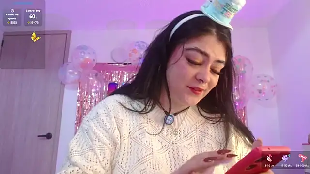 Snapshot of Layna_cold chatting on February 7, 2026, 12:24 pm Layna cold online show from February 7, 2026, 12:24 pm