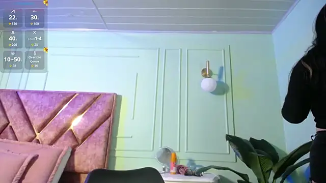 Snapshot of Layna_cold chatting on November 27, 2025, 12:27 pm Layna cold online show from November 27, 2025, 12:27 pm