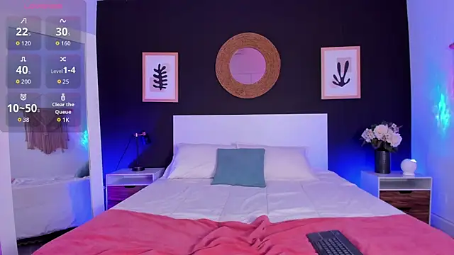 Snapshot of VioletPaket chatting on March 24, 2026, 11:10 am VioletPaket online show from March 24, 2026, 11:10 am