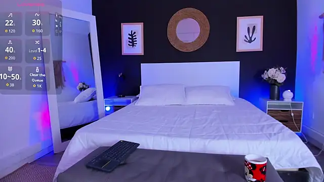 Snapshot of VioletPaket chatting on March 26, 2026, 11:41 am VioletPaket online show from March 26, 2026, 11:41 am