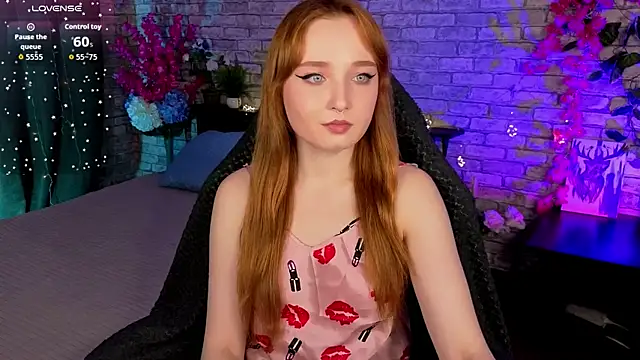 Emma Chery online show from September 10, 2025, 5:50 am