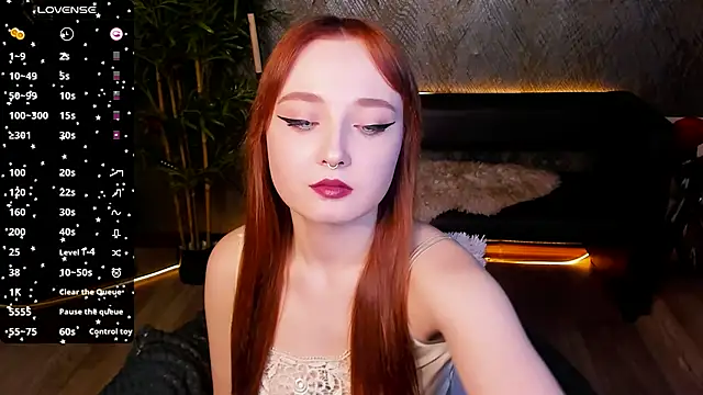 Emma Chery online show from March 15, 2025, 4:43 pm