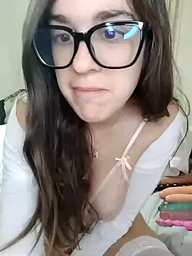 Miachan LaGattinaVogliosa online show from January 13, 2026, 1:15 pm