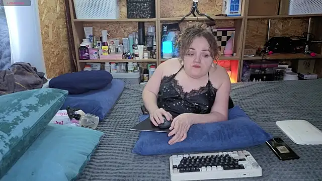 Snapshot of MiniNatalie chatting on February 20, 2026, 9:22 am MiniNatalie online show from February 20, 2026, 9:22 am