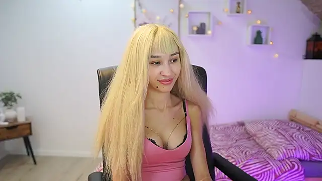 Snapshot of Amai__Liu chatting on November 19, 2025, 6:52 pm Amai Liu online show from November 19, 2025, 6:52 pm