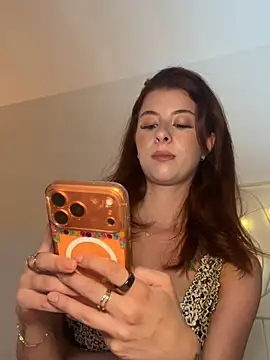 Snapshot of Mia-Minou chatting on July 12, 2026, 12:06 pm Mia-Minou online show from July 12, 2026, 12:06 pm