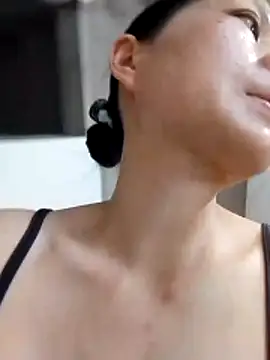 Aninyin22 online show from May 27, 2026, 1:57 am
