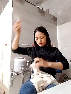 Snapshot of Aninyin22 chatting on March 6, 2026, 12:49 am Aninyin22 online show from March 6, 2026, 12:49 am