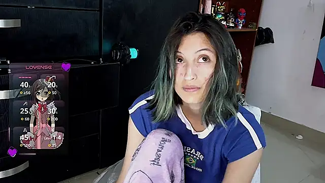 Camila---torres online show from May 26, 2026, 5:49 am
