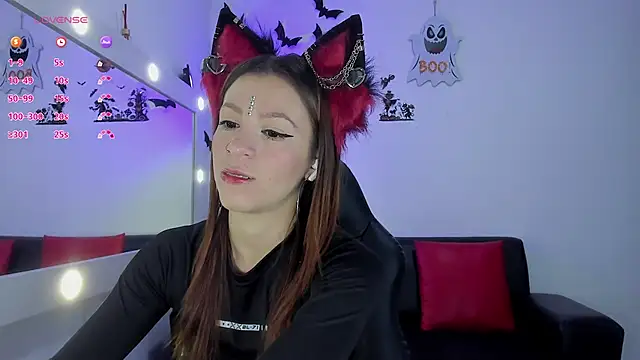 roxanne jones1 online show from October 17, 2025, 7:48 pm