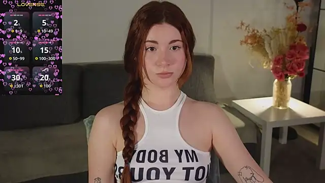 Freckle Diyana online show from December 4, 2025, 9:58 pm