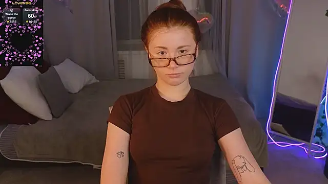 Freckle Diyana online show from February 22, 2026, 9:38 pm