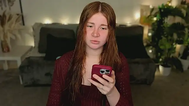 Freckle Diyana online show from June 12, 2026, 7:06 am