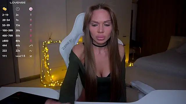 Snapshot of Evelinka chatting on January 16, 2026, 12:31 pm Evelinka online show from January 16, 2026, 12:31 pm