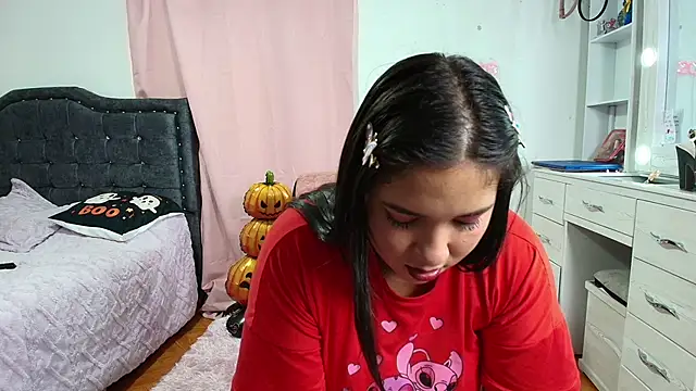 Snapshot of AnnaRosse1 chatting on November 9, 2025, 6:45 pm AnnaRosse1 online show from November 9, 2025, 6:45 pm