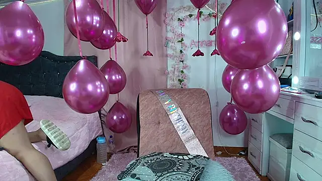 Snapshot of AnnaRosse1 chatting on September 18, 2025, 8:45 pm AnnaRosse1 online show from September 18, 2025, 8:45 pm