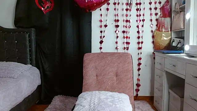 Snapshot of AnnaRosse1 chatting on March 13, 2025, 11:16 pm AnnaRosse1 online show from March 13, 2025, 11:16 pm