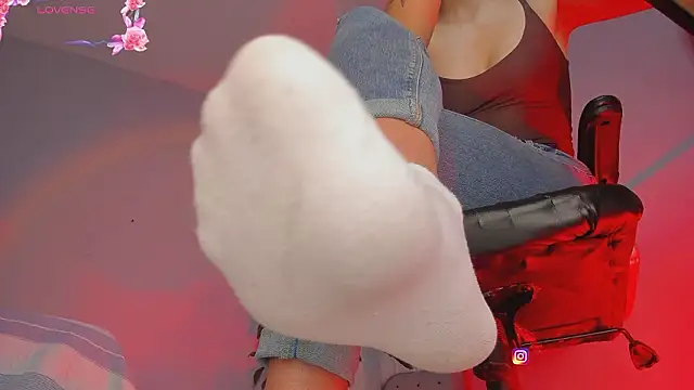 Snapshot of charlotte__grey chatting on March 10, 2026, 7:51 pm charlotte grey online show from March 10, 2026, 7:51 pm