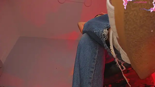 Snapshot of charlotte__grey chatting on March 26, 2026, 8:07 pm charlotte grey online show from March 26, 2026, 8:07 pm