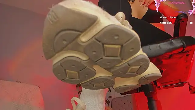 Snapshot of charlotte__grey chatting on March 21, 2026, 2:43 pm charlotte grey online show from March 21, 2026, 2:43 pm