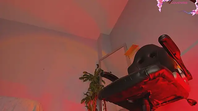 Snapshot of charlotte__grey chatting on March 19, 2026, 8:09 pm charlotte grey online show from March 19, 2026, 8:09 pm