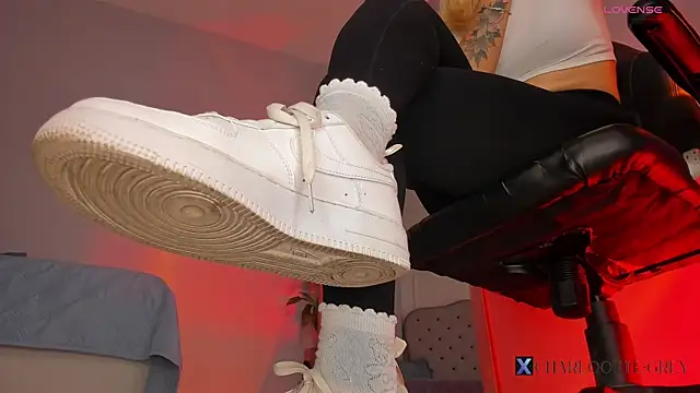 Snapshot of charlotte__grey chatting on April 11, 2026, 8:23 pm charlotte grey online show from April 11, 2026, 8:23 pm