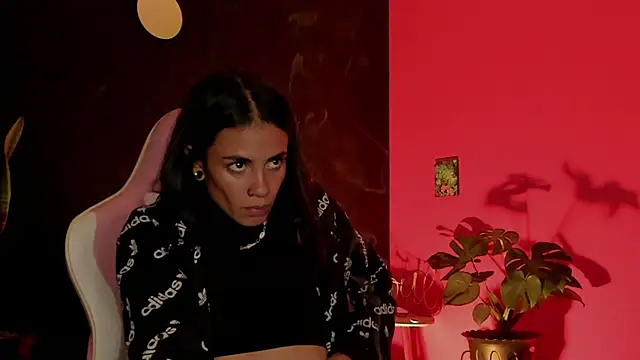 Juanadearco5 online show from March 12, 2025, 12:31 am