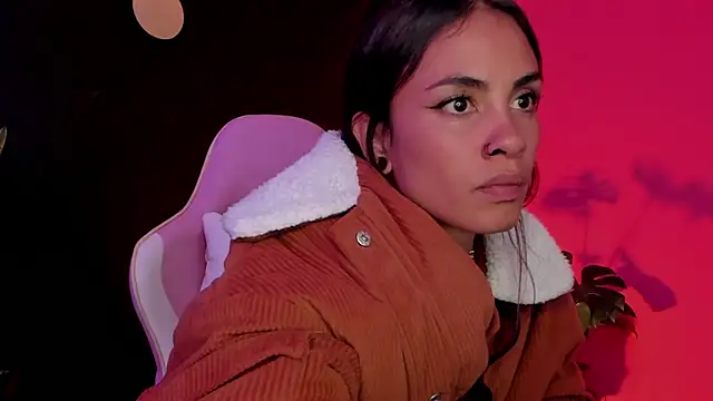 Juanadearco5 online show from March 13, 2025, 9:37 pm